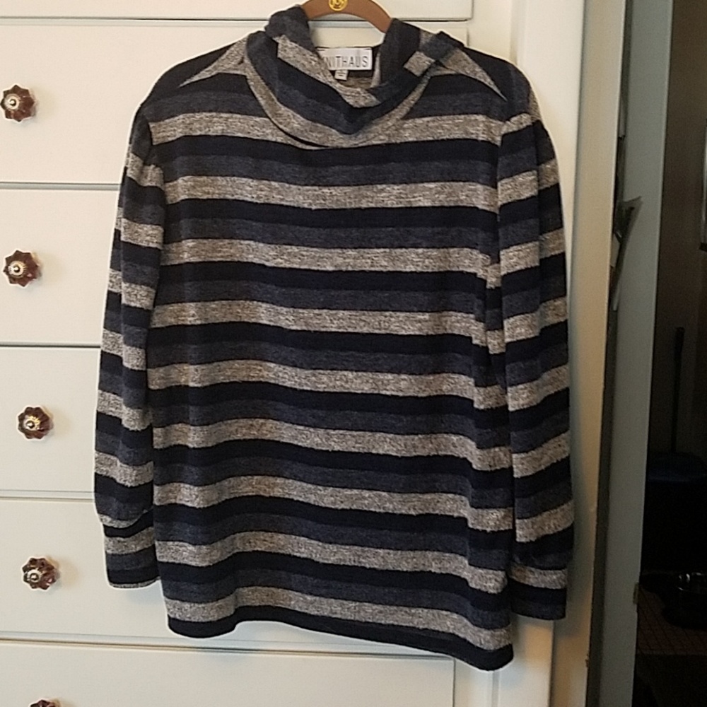Hoodie sweater Knithaus